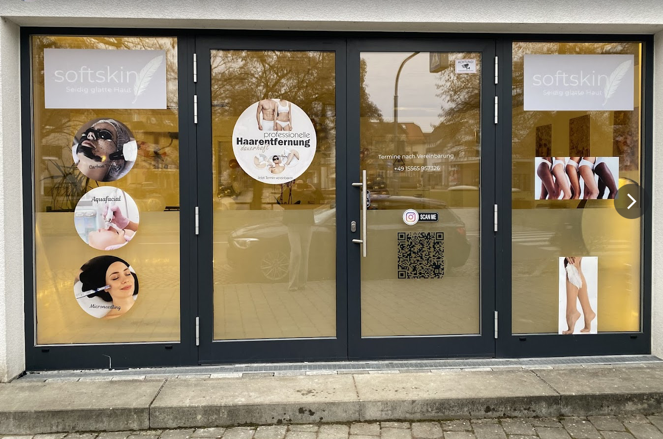 Eingang des Softskin Beauty Studios in Korb